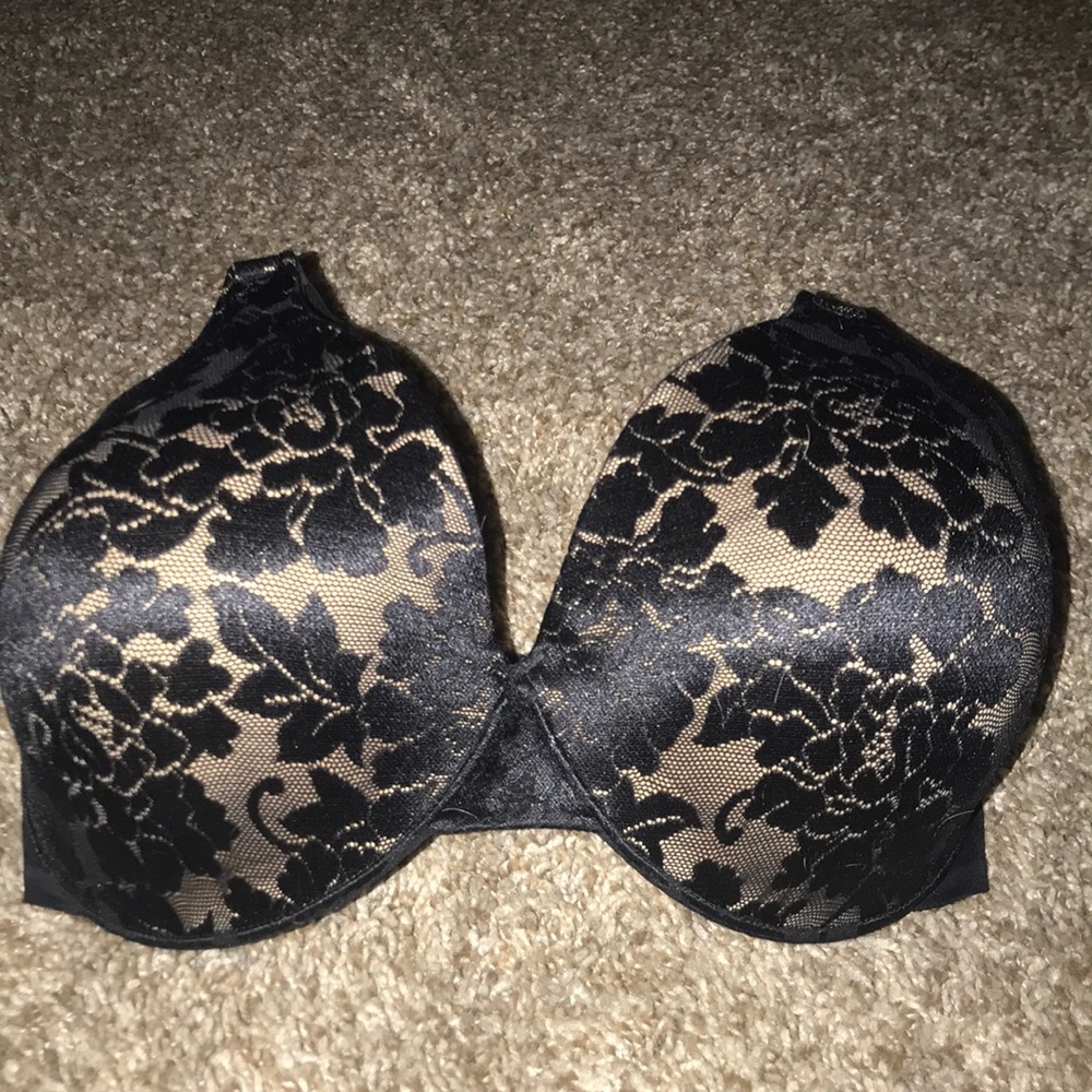 Black lace bra